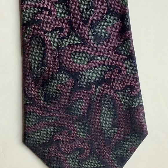 Charvet Place Vendome dark colours print  Soie/ silk tie made in France 🇫🇷 - Picture 3 of 7